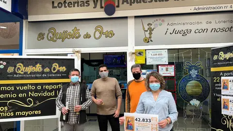 Cuarto premio de la Lotería de Navidad repartido en la Administración de Lotería 'El Quijote de Oro' de Alcázar de San Juan