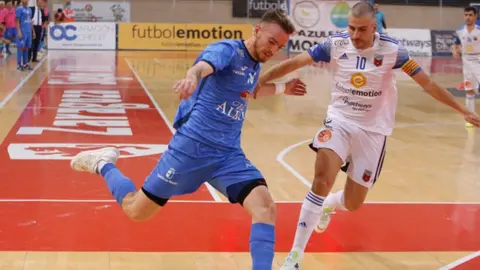 Sergio González tirando a puerta en el Futbol Emotion Zaragoza 7-5 Viña Albali Valdepeñas
Foto: Área 11