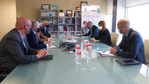 Reunión SESCAM y Consejería de Sanidad con empresas de distribución