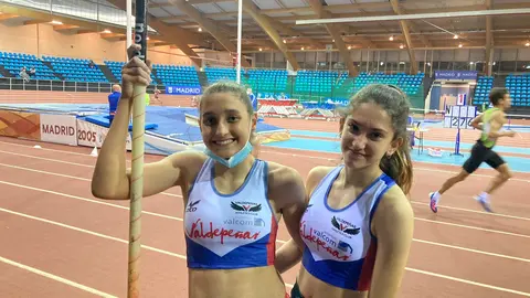 María Laderas y Laura Artesero