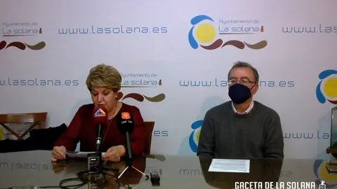 Concejala María Ángeles Torres y Director de Consumo Santiago García Cervigón