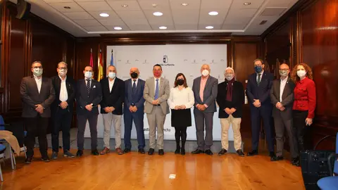 convenio cajeros, foto grupo, autoridades y vicepresidentes de RECAMDER