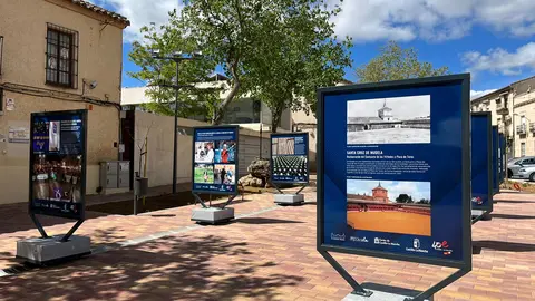 Exposición fotográfica en Santa Cruz de Mudela por el 40 aniversario del Estatuto de Autonomía