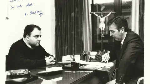 Marzo de 1995, un momento de la entrevista entre Ángel López y el juez Adolfo Carretero. 

Foto Miguel Ballesteros