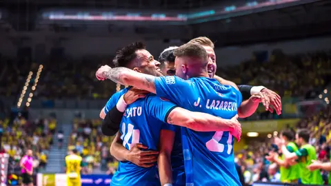 Los jugadores del Viña Albali Valdepeñas celebrando el 3-2 de Batería en las semifinales de la Copa del Rey 2022
Foto: ACP-FSV