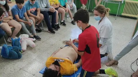 Enseñanza de primeros auxilios en el CEIP Cervantes