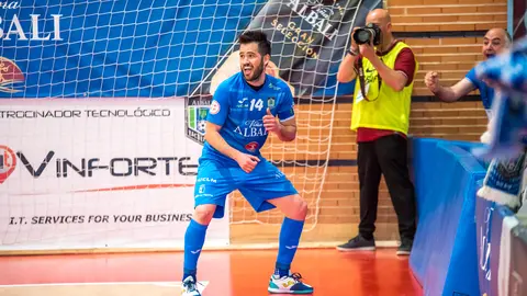 Rafa Rato celebrando uno de sus goles en el Viña Albali Valdepeñas 6-4 Córdoba Patrimonio de la Humanidad
Foto: ACP-FSV