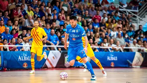 Rafa Rato en una contra en el Viña Albali Valdepeñas 0-1 Barça de las semifinales de los Playoffs por el Título de Liga

Foto: ACP-FSV