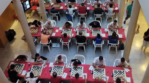 Torneo ajedrez en la Confianza
