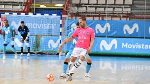 Solano con el balón en el Movistar Inter 4-2 Viña Albali Valdepeñas del Trofeo Ciudad de Torrejón 2022
Foto: Movistar Inter