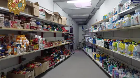 Campaña de recogida de alimentos y productos de aseo personal organizada por la Bolsa de Caridad del 'Cristo de la Misericordia'