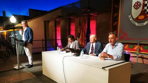 Homenaje a la Poesía Vaso XXIV del Ciclo de Vinos Nobles