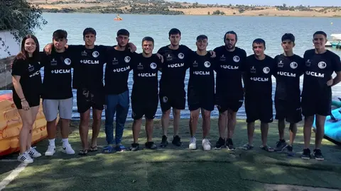El equipo del Kayak Polo Valdepeñas Campeonato Nacional de Jóvenes Promesas en sus categorías Sub-16 y Sub-21