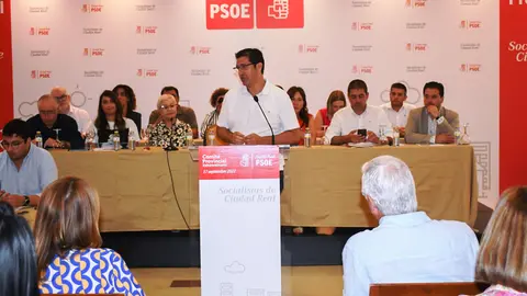 José Manuel Caballero en el comité provincial del PSOE