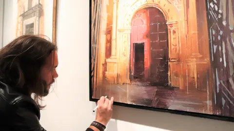 Javier Martín firmó su obra tras conocerse el fallo del jurado