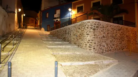 Escalerillas de la plaza Santa Ana de La Solana                    
Foto: GACETA