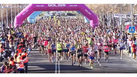 Salida Media Maratón Valdepeñas 2022
