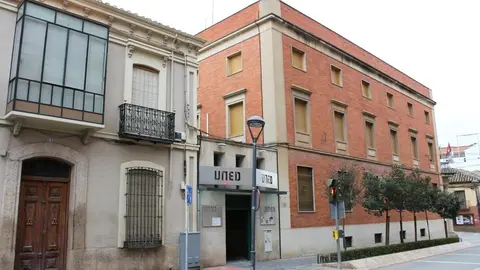 Uned Valdepeñas