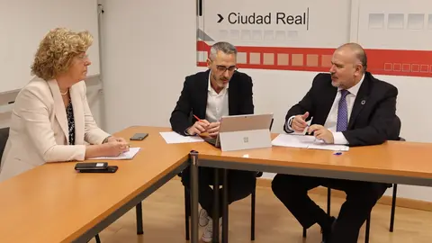 REUNION PORTAVOZ PSOE INFANTES CON DELEGADOS