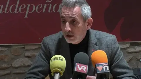 Jesús Martín sale al paso de las acusaciones del PP regional