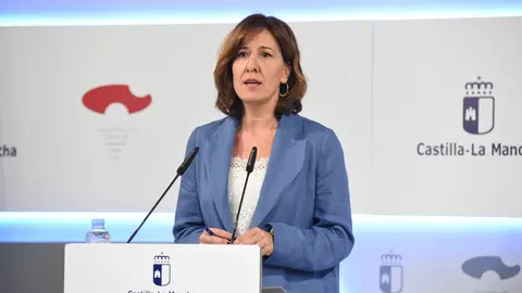 Toledo, 10 de julio de 2019.- La consejera de Igualdad y Portavoz del Gobierno regional, Blanca Fernández, informa de los acuerdos aprobados en el Consejo de Gobierno, en el Palacio de Fuensalida. (Foto: José Ramón Márquez // JCCM)