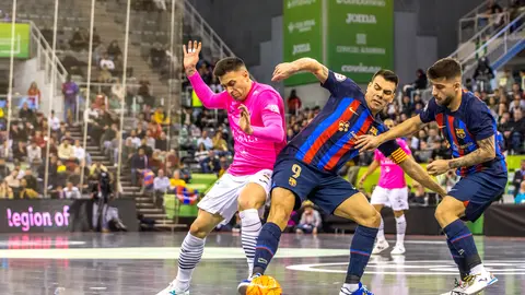 Archivo. Anteriores choques entre el Viña Albali y el Barça (1)