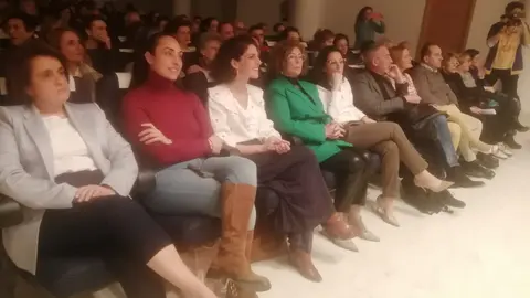 Mujeres galardondas por la Asociación Zona Centro