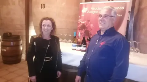 Jóvenes Amigos del Vino en Bodegas Navarro López (1)