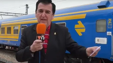 Ante el Tren de los Viñedos