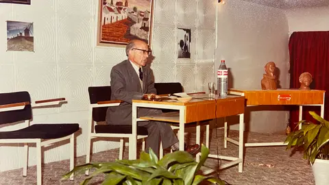 Profesor Rafael Llamazares