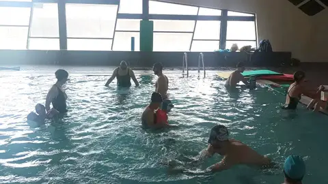 230623 neurodiversos piscina4