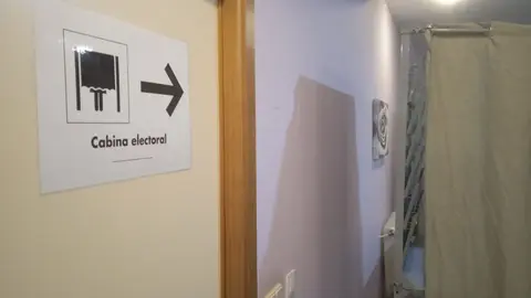 PICTOGRAMA EN SEDE ELECTORAL