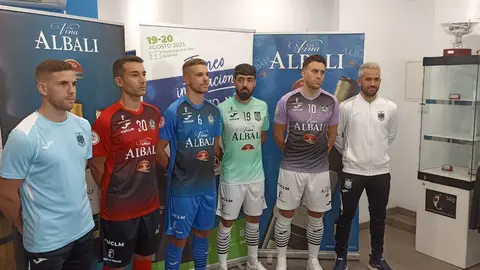 Equipaciones Viña Albali Vadepeñas Temporada 2023 2024 (3)