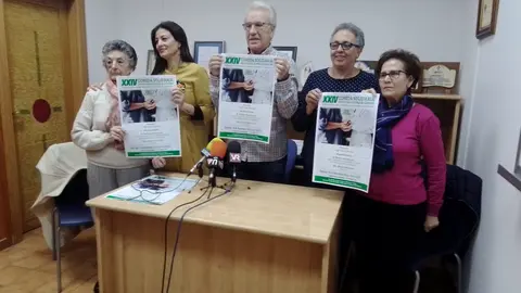 Presentación comida solidaria aecc