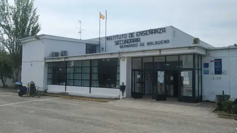 Entrada Instituto Bernardo Balbuena