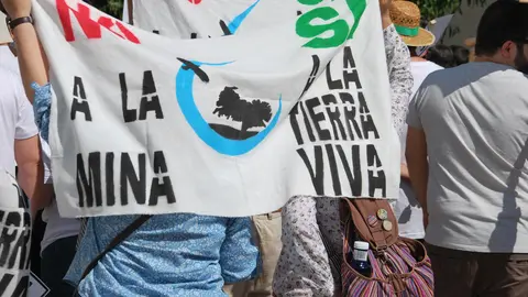 Protestas contra la minería de tierras raras en 2016