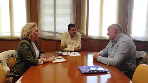 Manuel Martínez López-Alcorocho con presidente Asociación Taxistas