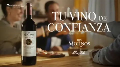 Plano inicial del spot Los Molinos tu vino de confianza
