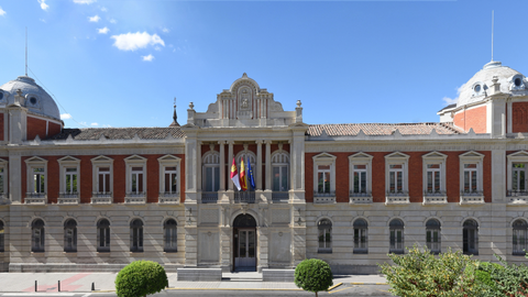 7696fb5aa496e5c0f23adfd9168d2fa1_XL