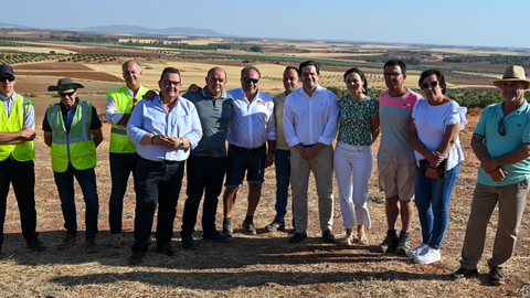 06d2f4b812c24d50f3a0b68d286c30f6_XL