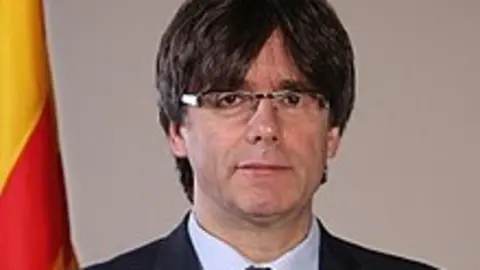 Carles Puigdemont retrato oficial en 2016 Wikipedia