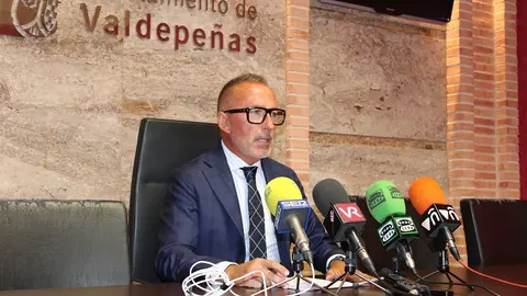 280824 VA-PACO DELGADO