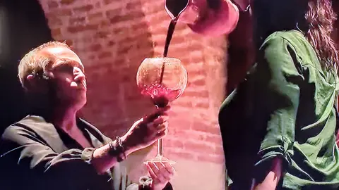 Brindis del vino nuevo en El Trascacho