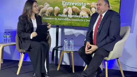 El consejero de Agricultura en el foro de la Cadena Ser celebrado hoy en el CERSYRA de Valdepeñas