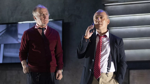 EL TRAJE VALDEPEÑAS