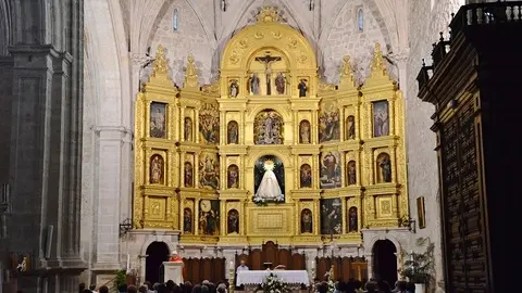 Iglesia_Parroquial_Nuestra_Señora_de_la_Asunción,_Plaza_de_España,_Valdepeñas,_Castilla-La_Mancha_(4)