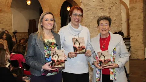 090225 VA-PRESENT NOVELA JUANI GARCIA TORRES 1