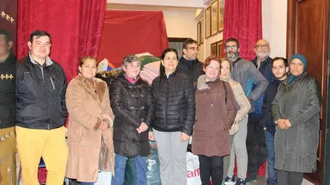 120225 VA-ENTREGA ROPA HERMANDAD CRISTO