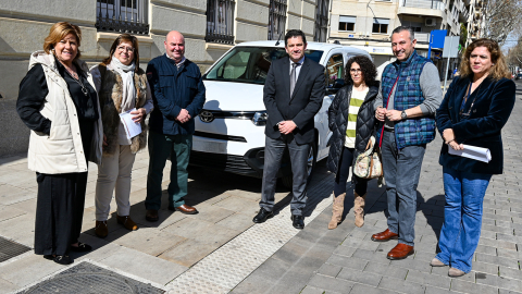 9b8df434401ba35802c461454aafdac6_L