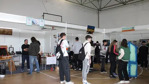 020425 VA-FERIA FP IES PRIETO 4